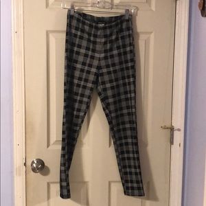 Black & White High Rise Check Leggings